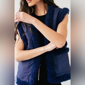 WeWoreWhat NWT Navy Blue Reversible Oversized Sherpa Vest